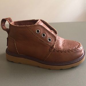 TOMS Chukka boot infant/toddler size 7t
